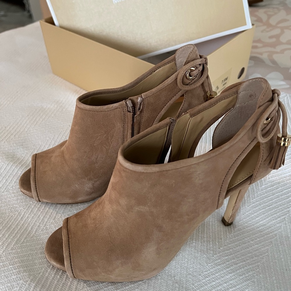 Michael Kors Jennings Bootie Suede Size 7.5 M